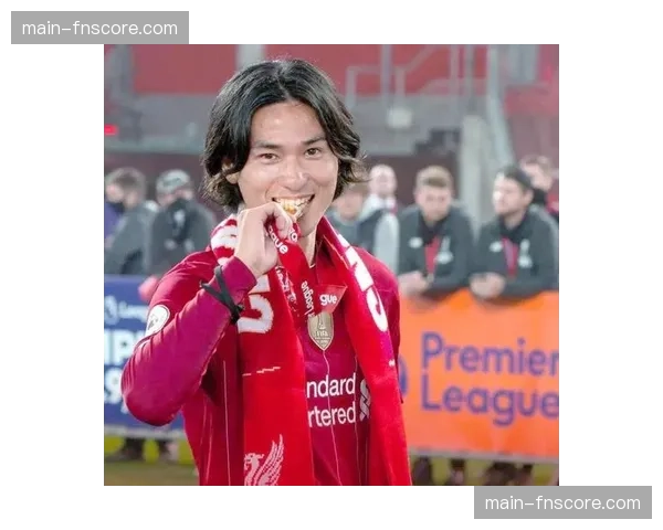 南野拓实左膝十字韧带断裂，摩纳哥确认其赛季报销